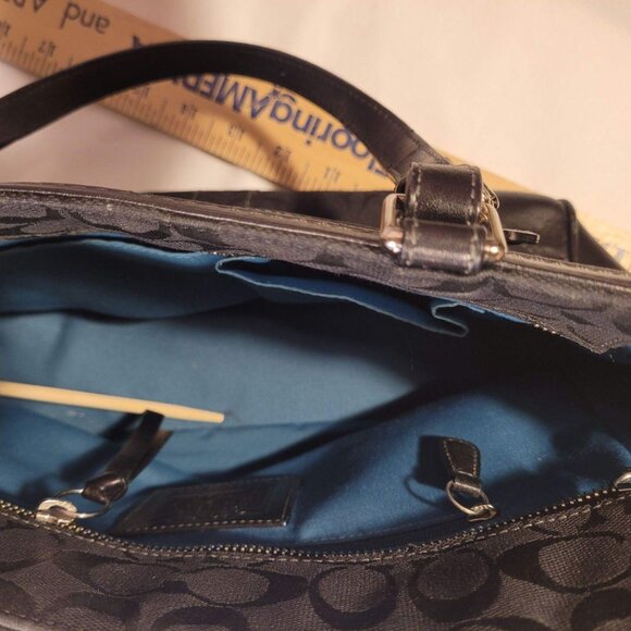 Vintage Coach handbag. - Picture 5 of 5